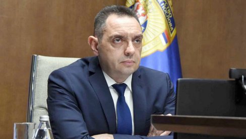 MINISTAR VULIN KOMŠIĆU I DŽAFEROVIĆU: Bošnjački političari trideset godina glume žrtve, politički pritisci na pravosuđe nisu prihvatljivi MINISTAR VULIN KOMŠIĆU I DŽAFEROVIĆU: Bošnjački političari trideset godina glume žrtve, politički pritisci na pravosuđe nisu prihvatljivi