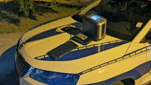 DROGIRANI DIVLJALI BEOGRADOM: Policija iz saobraćaja isključila dva vozača DROGIRANI DIVLJALI BEOGRADOM: Policija iz saobraćaja isključila dva vozača