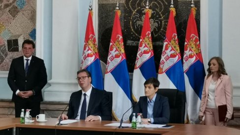 VUČIĆ NAKON SEDNICE VLADE U KRUŠEVCU: Osnovne vrednosti Srbije su nezavisnost, sloboda i mir! (VIDEO)