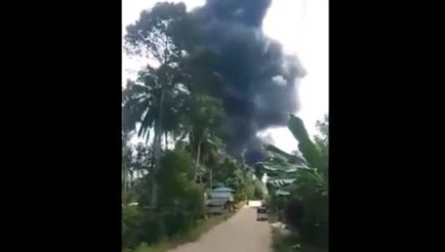 SRUŠIO SE VOJNI AVION: U letelici na Filipinima bilo 85 osoba! (FOTO/VIDEO)