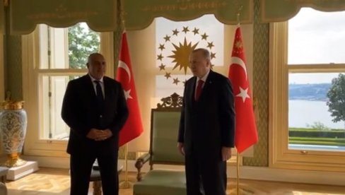 ERDOGAN PONIZIO BORISOVA? Dvojica lidera se sastala, a svi su gledali u detalj iza njihovih leđa (FOTO)