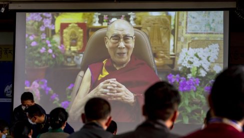 DALAJ LAMA PROSLAVIO 86. ROĐENDAN: Posebnu zahvalnost uputio Indiji (FOTO)