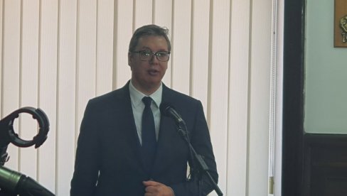 VUČIĆ O INDIJCIMA KOJI DOLAZE U SRBIJU: Vakcinišemo ih prvi dan po dolasku u Beograd