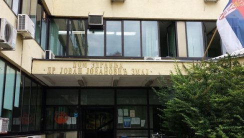 GUŽVE ISPRED NOVOSADSKOG DOMA ZDRAVLJA: Obavezno zakazivanje pregleda za lekarsko uverenje GUŽVE ISPRED NOVOSADSKOG DOMA ZDRAVLJA: Obavezno zakazivanje pregleda za lekarsko uverenje