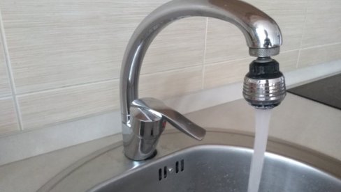 БЕОГРАЂАНИ, СПРЕМИТЕ ЗАЛИХЕ ВОДЕ: Због радова суве славине у понедељак и уторак