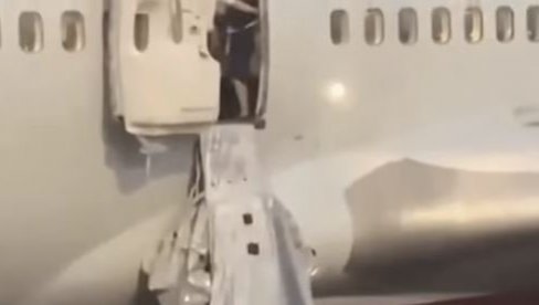 PUTNIK IZAZVAO HAOS U AVIONU ZBOG VRUĆINE: Satima sedeli u zagušljivoj kabini, iz revolta povukao ručicu i napravio incident (VIDEO)