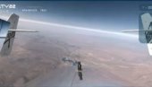 (УЖИВО) ТРЕНУТАК ЗА ИСТОРИЈУ: Милијардер Ричард Бренсон полетео у свемир (ВИДЕО)