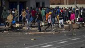 VOJSKA IZLAZI NA ULICE: Haos u Južnoj Africi ne jenjava