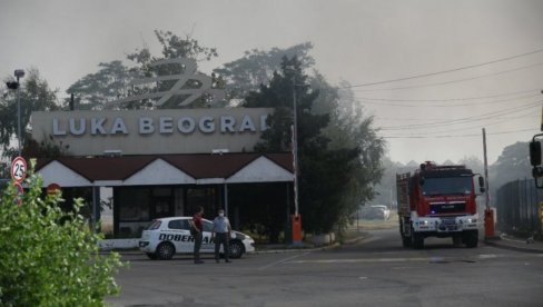 POŽAR KOJI  JE JUČE IZBIO U LUCI BEOGRAD DESIO SE U HALI METALCI: U skladištu nije bilo eksplozivnih i otrovnih materija