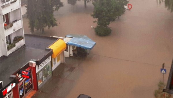 НЕВРЕМЕ СТИГЛО У БИХ: Метеоролози упозоравају на опасност и бујичне поплаве!