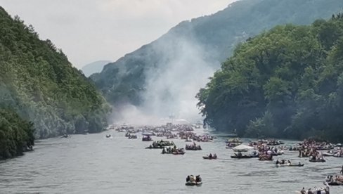 OKO 11 HILJADA PLOVILA NA DRINI: Drinska regata sabrala oko 10 hiljada učesnika (FOTO)