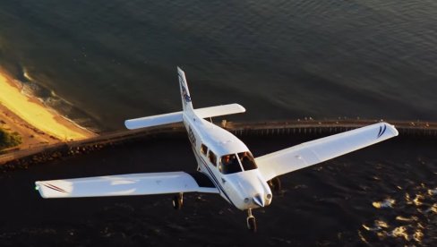 PAO AVION U SAD: Jedna osoba poginula, jedna povređena