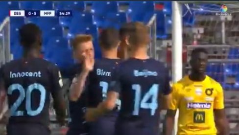 NAVIJAČI MU NISU DALI DA ODE U ZVEZDU, SADA TERORIŠE ŠVEDSKE GOLMANE: Birmančević postigao dva gola za dva minuta (VIDEO) NAVIJAČI MU NISU DALI DA ODE U ZVEZDU, SADA TERORIŠE ŠVEDSKE GOLMANE: Birmančević postigao dva gola za dva minuta (VIDEO)