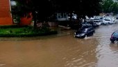 NEVREME U PRIBOJU: Jaka kiša se sručila na grad, centar pod vodom (FOTO)