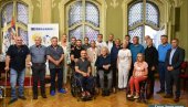 ZRENJANINSKA OLIMPIJSKA OGRLICA: Predstavljena knjiga o ponosu glavnog grada Banata ZRENJANINSKA OLIMPIJSKA OGRLICA: Predstavljena knjiga o ponosu glavnog grada Banata