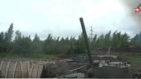 NAPAD SVIM SREDSTVIMA: Ruska artiljerija udruženim snagama uništila „protivnika“