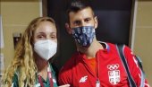 NOVAK SE SLIKAO SA JELENINOM DVOJNICOM: Đokovićeva najluđa fotografija u Tokiju