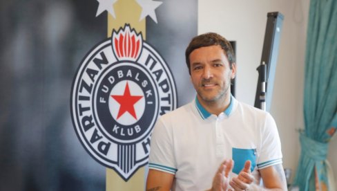 NUDIO SAM SE ZVEZDI TRI PUTA! Stojković o prelasku u Partizan, otkrio da mu je majka plakala