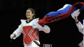 МИЛИЦА МАНДИЋ ЗАВРШИЛА КАРИЈЕРУ: Освојила олимпијско злато, пољубила српску заставу и отишла у пензију