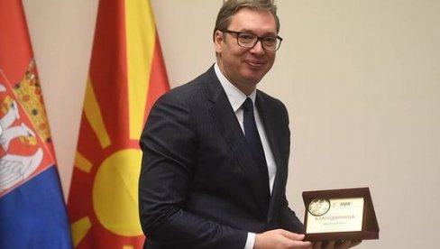 VUČIĆ NAKON URUČENJA ZAHVALNICE: Treba nam samo prijateljstvo i bratstvo! (FOTO)