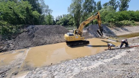 RADOVI U PETROVAČKOJ OPŠTINI: Nastavak saniranja štete od poplava