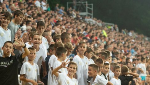 PONOVO ĆE SE GLEDATI FUDBAL NA BANOVOM BRDU: Čukarički se protiv OFK Beograda vraća na svoj stadion PONOVO ĆE SE GLEDATI FUDBAL NA BANOVOM BRDU: Čukarički se protiv OFK Beograda vraća na svoj stadion