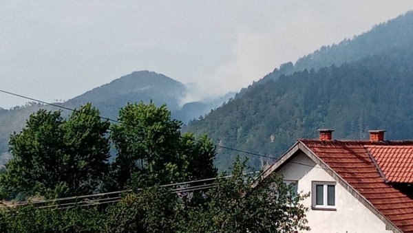 ГОРИ И НА ТАРИ: Пожар у близини Заовинског језера