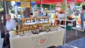 PČELE ZBOG KLIME IZGUBILE KOMPAS: Tradicionalni sajam meda u Bijeljini protekao sa najskromnijom ponudom