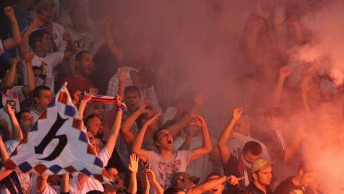 HULIGANI IZ TORCIDE OSTAJU IZA REŠETAKA: Sud odredio jednomesečni pritvor za 42 navijača Hajduka