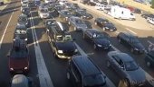 КОЛОНА ДУГА ДВА КИЛОМЕТРА: Путници чекају три сата на граници - велике гужве на прелазу Батровци