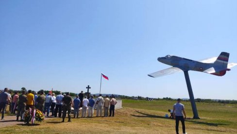 СВЕ СУ ДАЛИ ЗА РЕПУБЛИКУ СРПСКУ: Ветерани Ратног ваздухопловства обележили 30. годишњицу