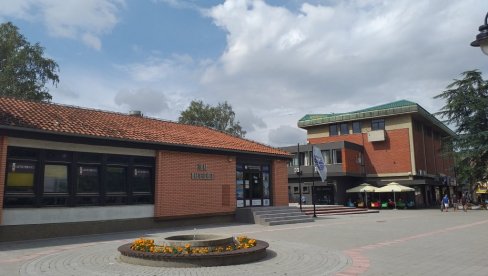 ФУДБАЛСКИ СПЕКТАКЛ У КЛАДОВУ: Фудбалски турнир 3 на 3 окупиће екипе из Србије и Румуније ФУДБАЛСКИ СПЕКТАКЛ У КЛАДОВУ: Фудбалски турнир 3 на 3 окупиће екипе из Србије и Румуније