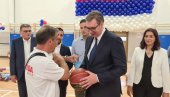 DA NAM SE DECA BAVE SPORTOM: Važna poruka predsednika Vučića - Naučite da pobeđujete i gubite