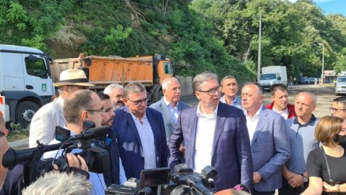 VUČIĆ OBIŠAO POČETAK RADOVA: Rehabilitacija važnog puta za istok Srbije - Ovo je biser Evrope (FOTO/VIDEO)