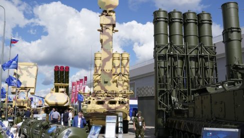 NOVO RUSKO NARUŽANJE: Hipersonične rakete, tenkovi i roboti su rezultat američkog pritiska