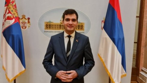 ЗОРАН ТОМИЋ: Србија се неће вратити у мрачно доба жутих тајкуна