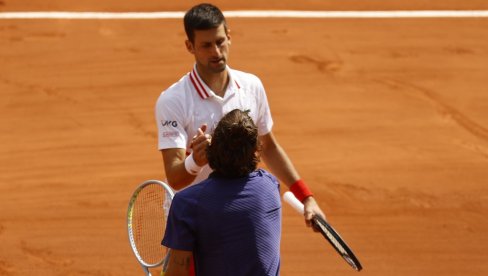 ĐOKOVIĆ PONOVO POKAZAO VELIČINU: Novak pomogao italijanskom teniseru i pokazao zašto je broj jedan