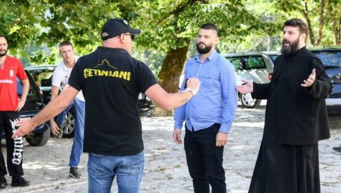 CETINJSKI MONASI U STRAHU: Ovo je samo uvertira, pored njih bi i manastir mogli da zapale!