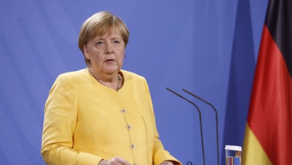 КЉУЧ СТАБИЛНОСТИ НЕМАЧКЕ: Меркел открила ко мора бити канцелар за миран живот Берлина