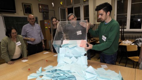 STRANKAMA NOVAC I BEZ AVANSA: Nastavljeni razgovori o izbornim pravilima, finiš verovatno sledeće nedelje