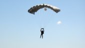 TRAGEDIJA NA AERODROMU U NIŠU Pripadnik 63. padobranske, desetar Luka Stojanović (21), stradao tokom redovnih trenažnih skokova