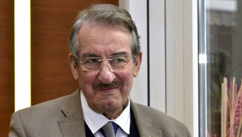 LEGENDARNI BOJSI ISPUNIO ŽELJU SRPSKOM POLICAJCU: Obožavao je našu zemlju, a tokom boravka u Beogradu pokazao kakav je bio čovek LEGENDARNI BOJSI ISPUNIO ŽELJU SRPSKOM POLICAJCU: Obožavao je našu zemlju, a tokom boravka u Beogradu pokazao kakav je bio čovek