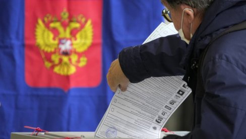 ЗАПАДНИ МЕДИЈИ БРУЈЕ О ИЗБОРИМА У РУСИЈИ: Путинова громогласна победа упркос антируским санкцијама Запада ЗАПАДНИ МЕДИЈИ БРУЈЕ О ИЗБОРИМА У РУСИЈИ: Путинова громогласна победа упркос антируским санкцијама Запада