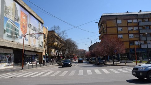 ODELJENJA PODELJENA U GRUPE: Kombinovana nastava od danas u srednjim školama u Ćupriji