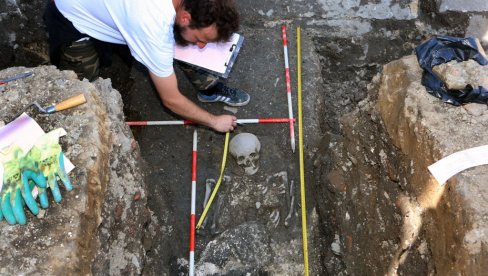 СКЕЛЕТИ ИЗ 17. ВЕКА КОД ВАРОШКЕ КАПИЈЕ: Открића археолога током ископавања на улазу у Смедеревску тврђаву