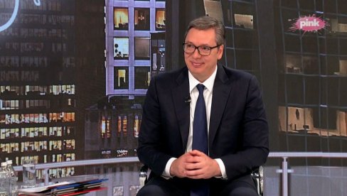 ТАЧНО У 21 ЧАС: Вучић вечерас у Хит Твиту
