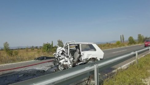 TEŠKA SAOBRAĆAJNA NESREĆA KOD NIŠA: U sudaru putničkog i teretnog vozila poginule dve osobe