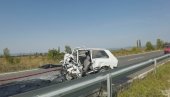 TEŠKA SAOBRAĆAJNA NESREĆA KOD NIŠA: U sudaru putničkog i teretnog vozila poginule dve osobe