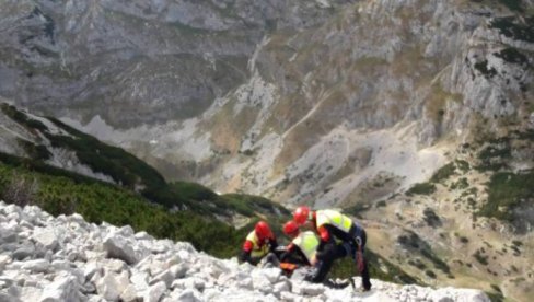 ДРАМА НА ДУРМИТОРУ, ИЗГУБИО СЕ СТРАНАЦ: Војни хеликоптер трага за њим