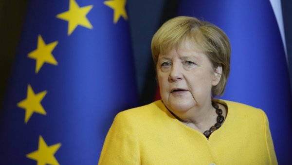 МЕРКЕЛОВА ПОРУЧУЈЕ: Државе ЕУ треба да се усагласе куда иде европски блок